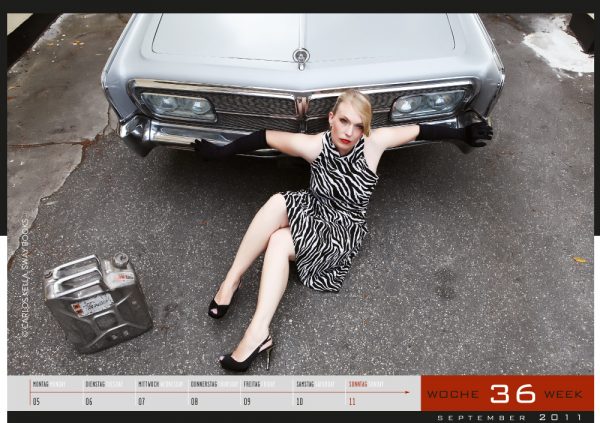 Girls & legendary US-Cars 2011 Wochenkalender von Carlos Kella mit 52 Kalenderblättern, 22 Models und 43 US-Oldtimern. Limitiert