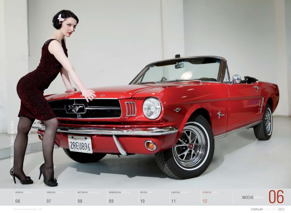 Girls & legendary US-Cars 2012 Wochenkalender von Carlos Kella mit 52 Kalenderblättern, 17 Models und 34 US-Oldtimern. Limitiert