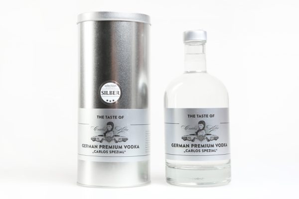 The Taste of Carlos Kella: German Premium Vodka "Carlos Spezial" in dekorativer Geschenkdose Hergestellt und von Hand abgefüllt in Hamburg