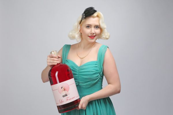 The Taste of Carlos Kella: Gin La Femme in der 4,5 Liter Maxi-Flasche. Eine Flasche reicht für alle! Das perfekte Geschenk für Hochzeiten, Geburtstage und andere Gelegenheiten.
