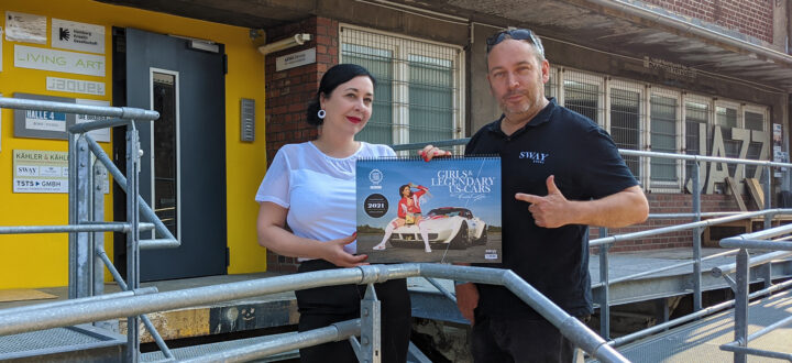 Girls & legendary US-Cars 2021 Kalender „to go“ am 15.08.2020 von 15:00 bis 19:00 Uhr vor dem Mittelbau der Halle 4