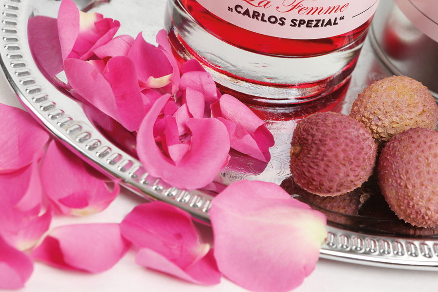 The Taste of Carlos Kella: Gin La Femme Miniatur